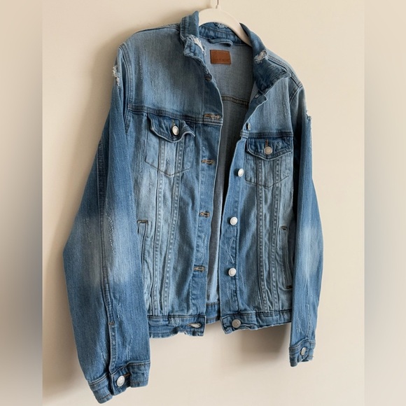 Judy Blue Distressed Denim Jacket Size Medium - Picture 4 of 9